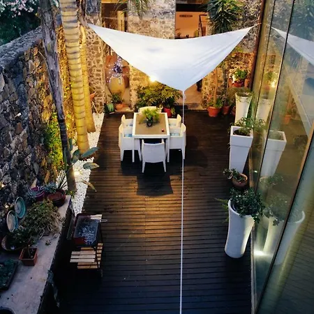 Ghe House *