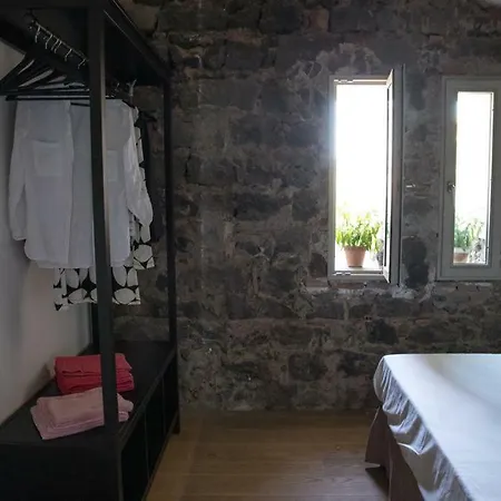 Ghe House * Катания